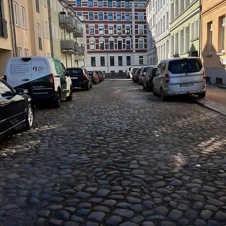 Daire Ruhige Zentrale 2 Mit Balkon In Schwerin (Mecklenburg-Vorpommern)