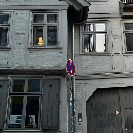 Ruhige Zentrale 2 Mit Balkon In