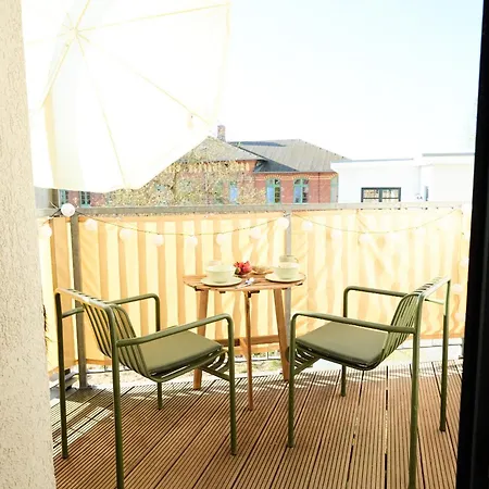 Ruhige Zentrale 2 Mit Balkon In