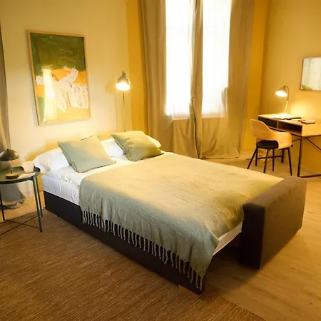 Ruhige Zentrale 2 Mit Balkon In * Σβερίν