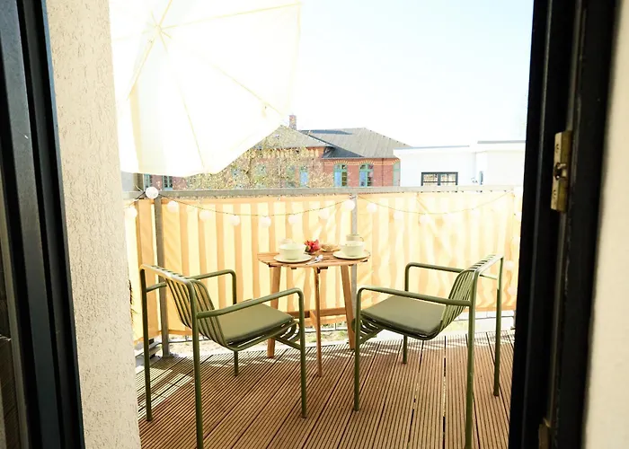 Ruhige Zentrale 2 Mit Balkon In